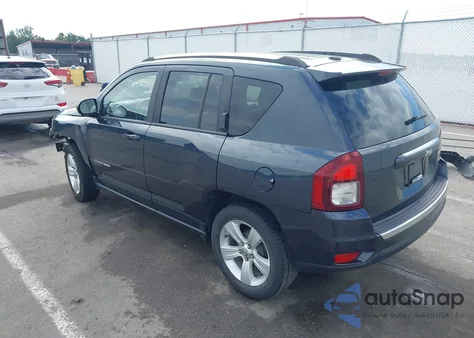 2015 Jeep Compass Latitude z USA, uszkodzony, nr VIN 1C4NJCEAXFD171538